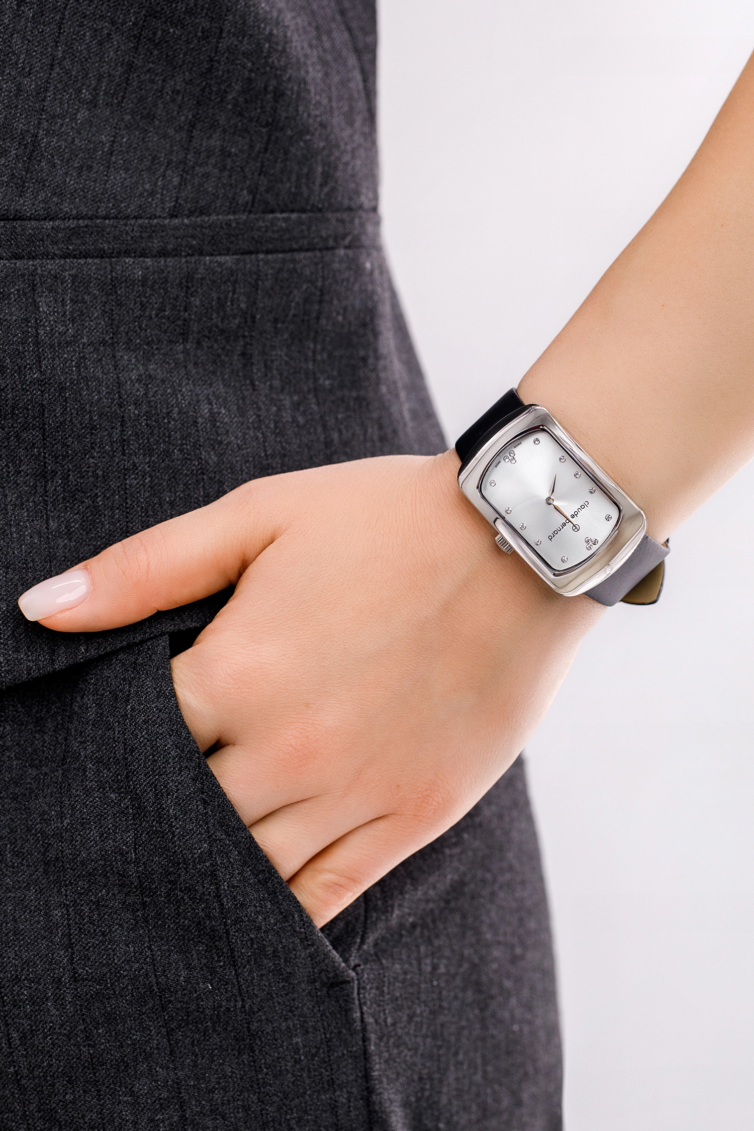 Claude Bernard  Կանացի  ժամացույց/ 20226 3 APN Շվեյցարիա