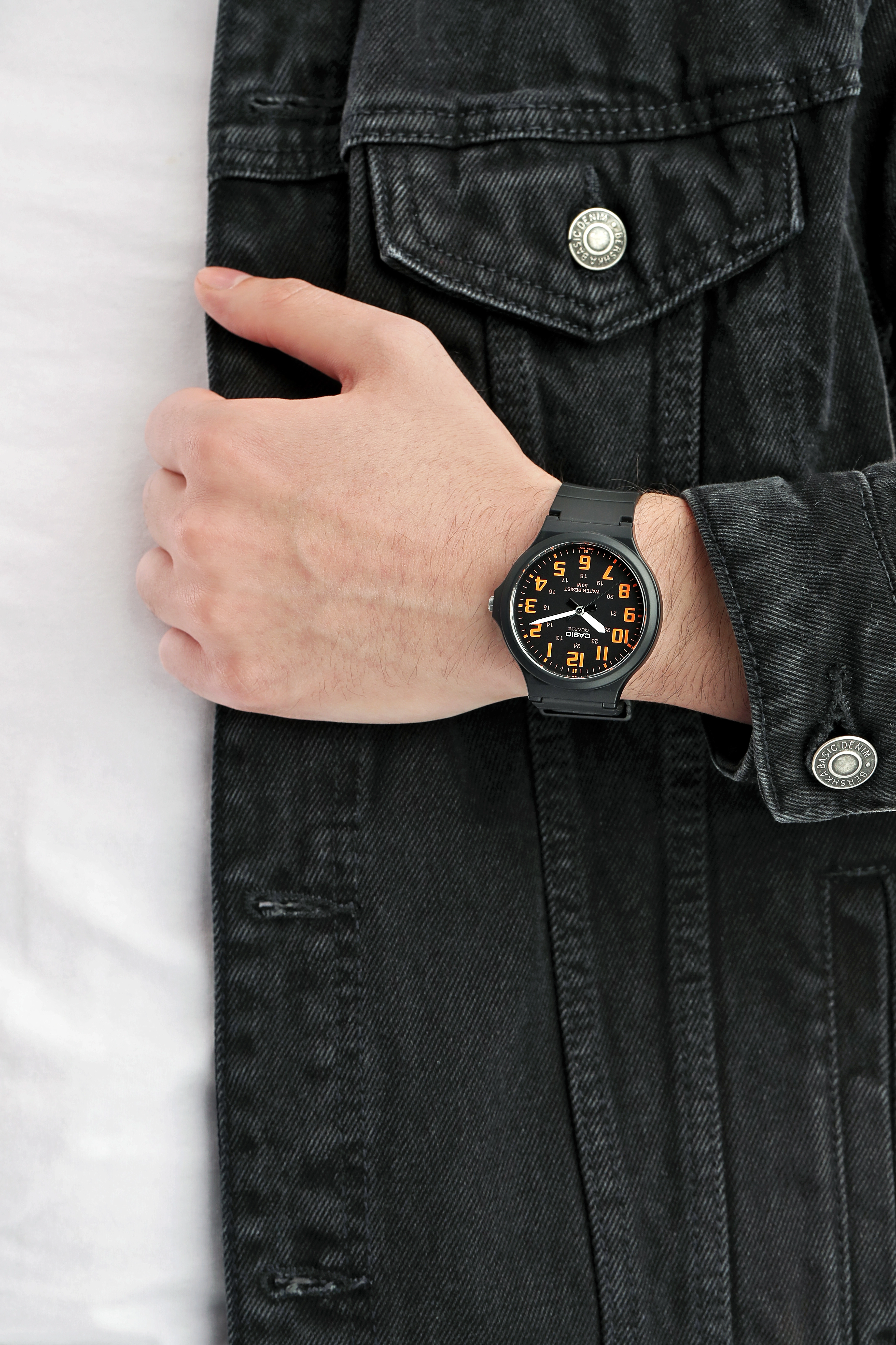 Casio General Men's Wristwatch/ MW-240-4BVDF