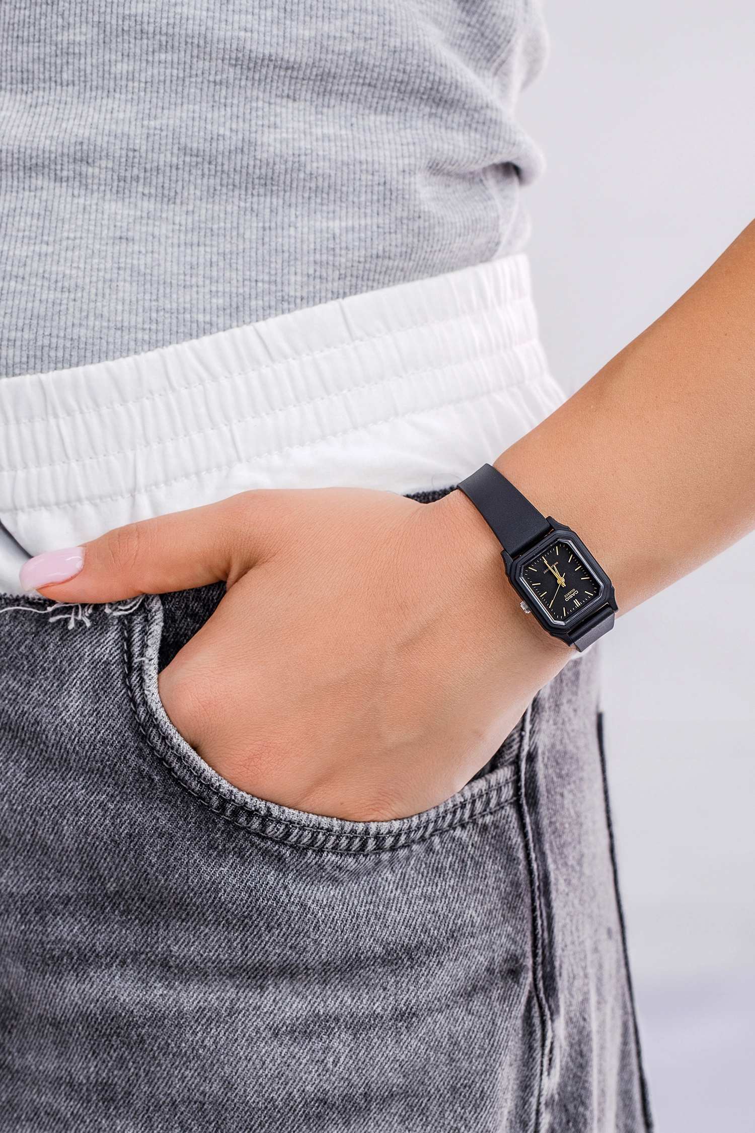 Casio General Կանացի Ժամացույց/ LQ-142-1EDF