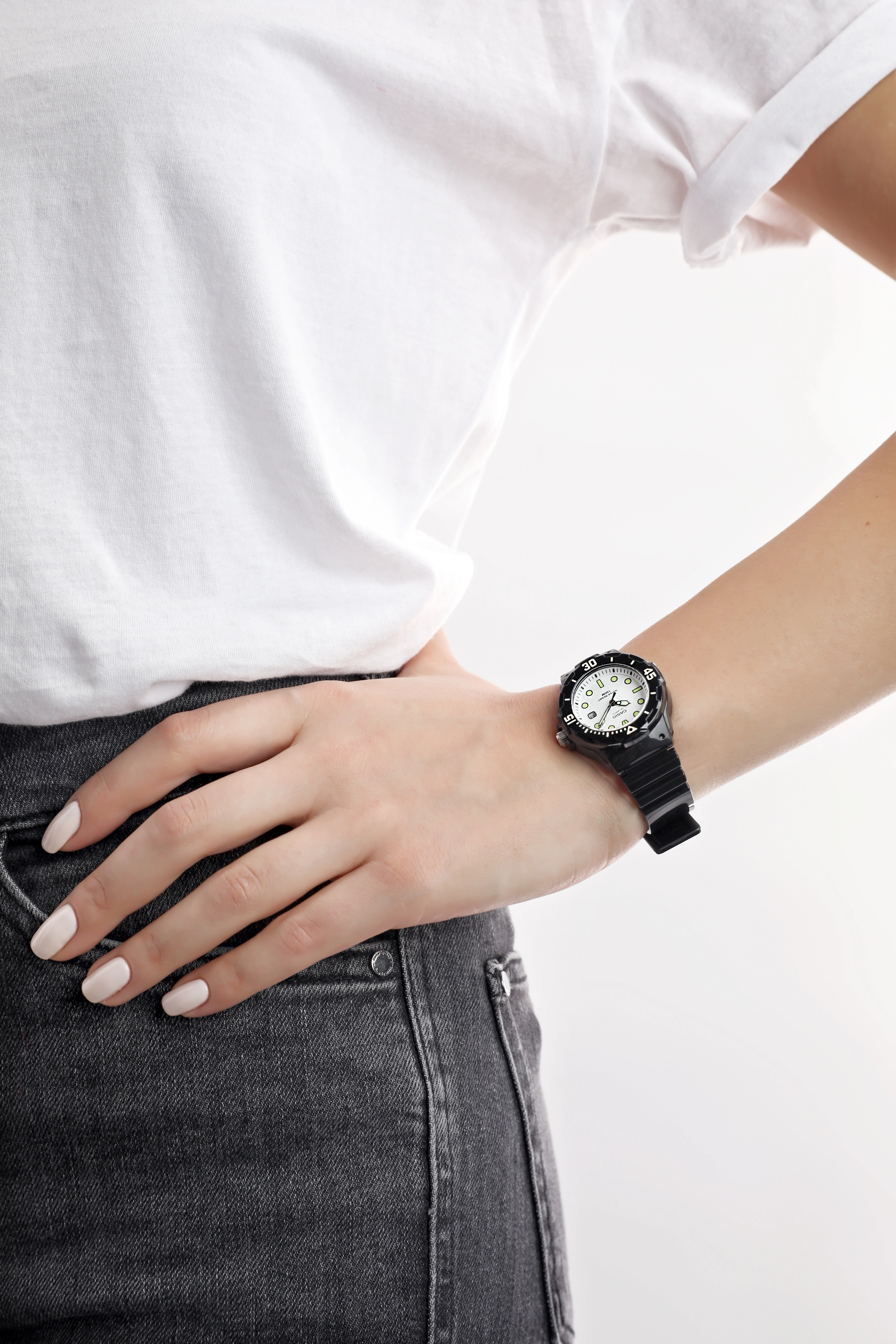 Casio General Ladies Wristwatch/ LRW-200H-7E1VDF