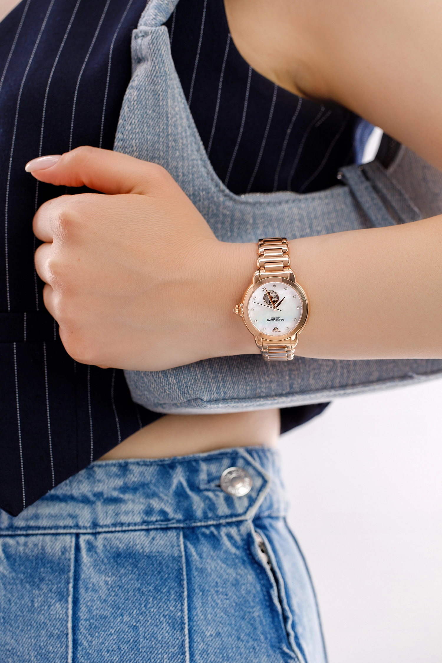 Emporio Armani  Ladies Automatic Wristwatch/ AR60072