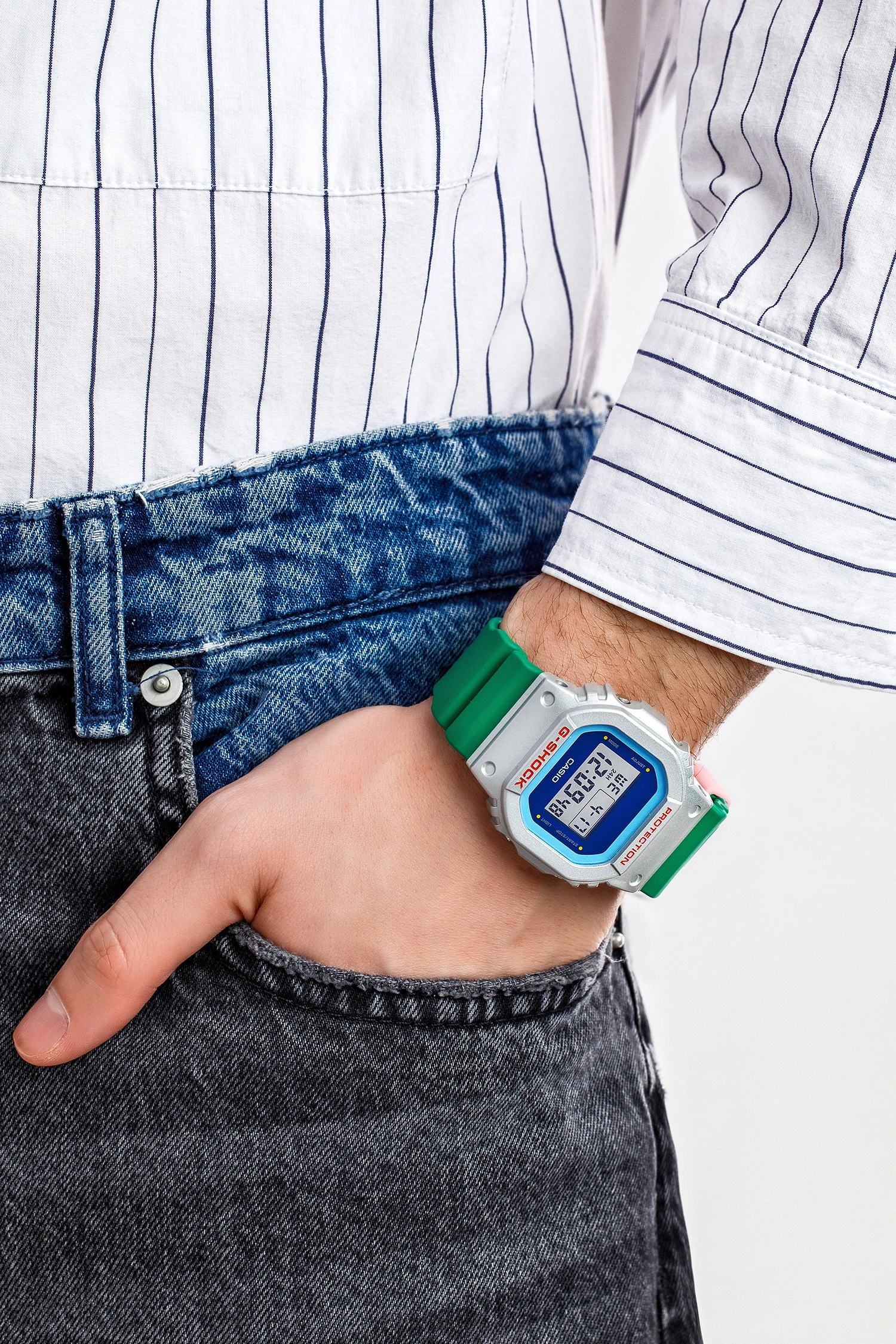 Casio G-Shock Unisex Wristwatch/ DW-5600EU-8A3DR