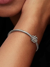 Pandora Moments 14K Ոսկեպատ Արծաթյա Չարմ/ 764480C01