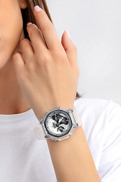Casio G-Shock Ladies Wristwatch/ GMA-S2140RX-7ADR